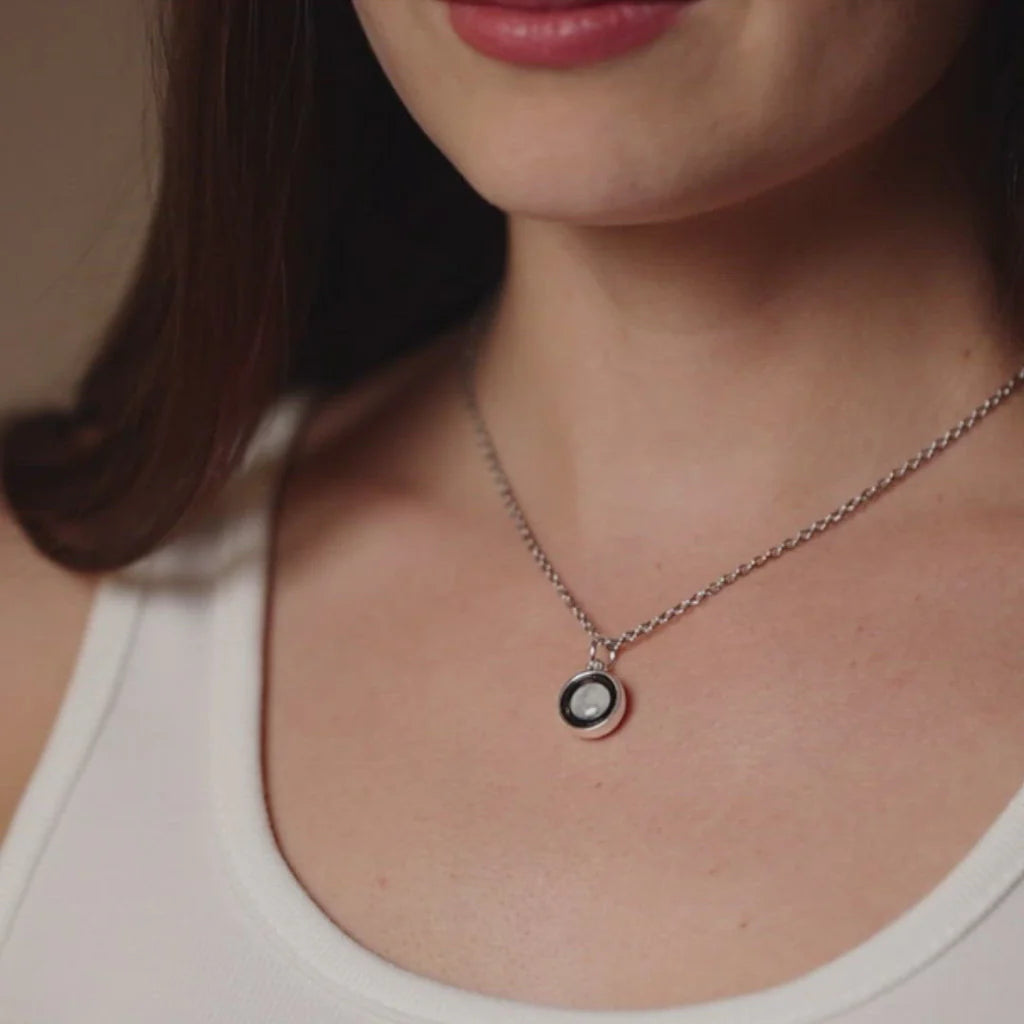 Full Moon Luminous Necklace