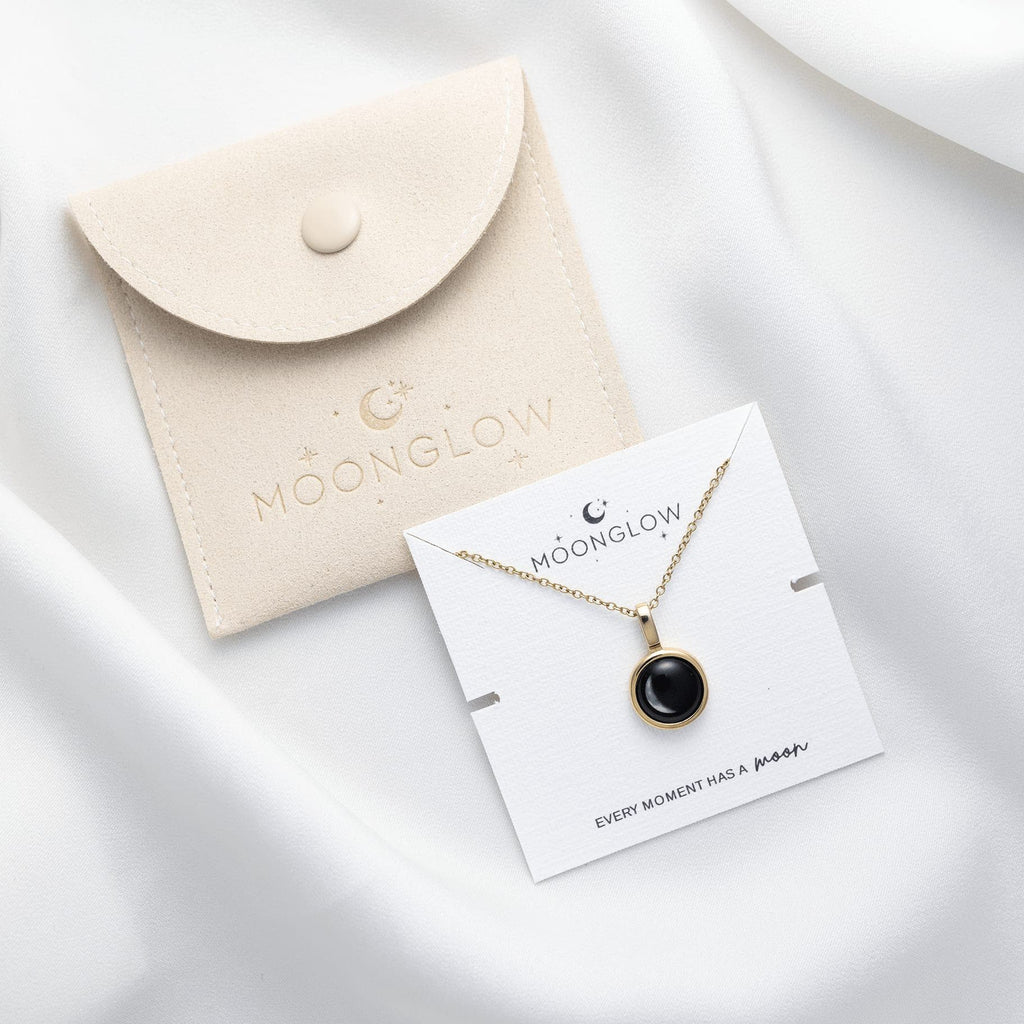 Classic Necklace With Black Crystal