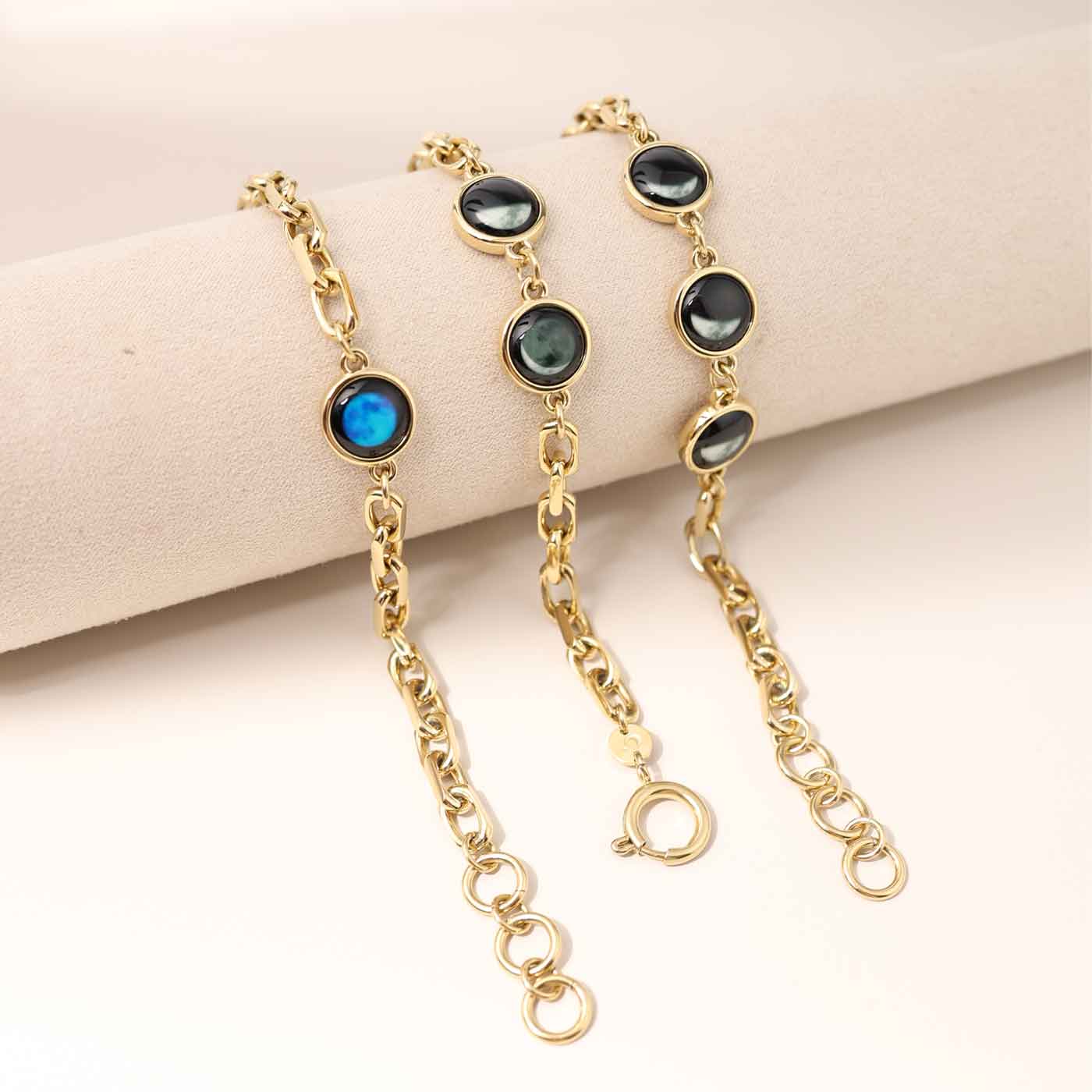 Lunar Link III Bracelet in Gold